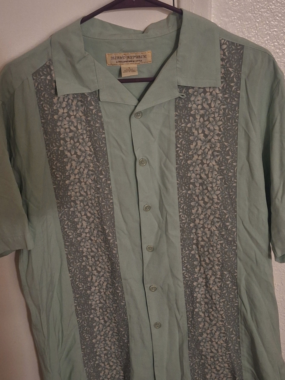 Island Republic Men’s Short-Sleeve Cuban Shirt in Sage Green